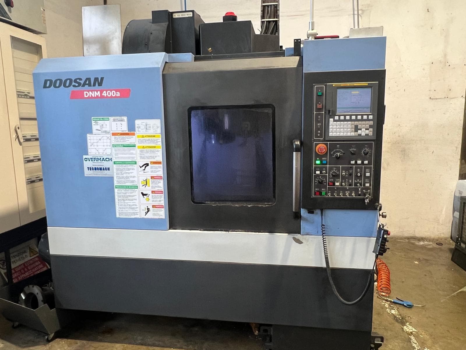 Centro di lavoro verticale Doosan DNM 400A