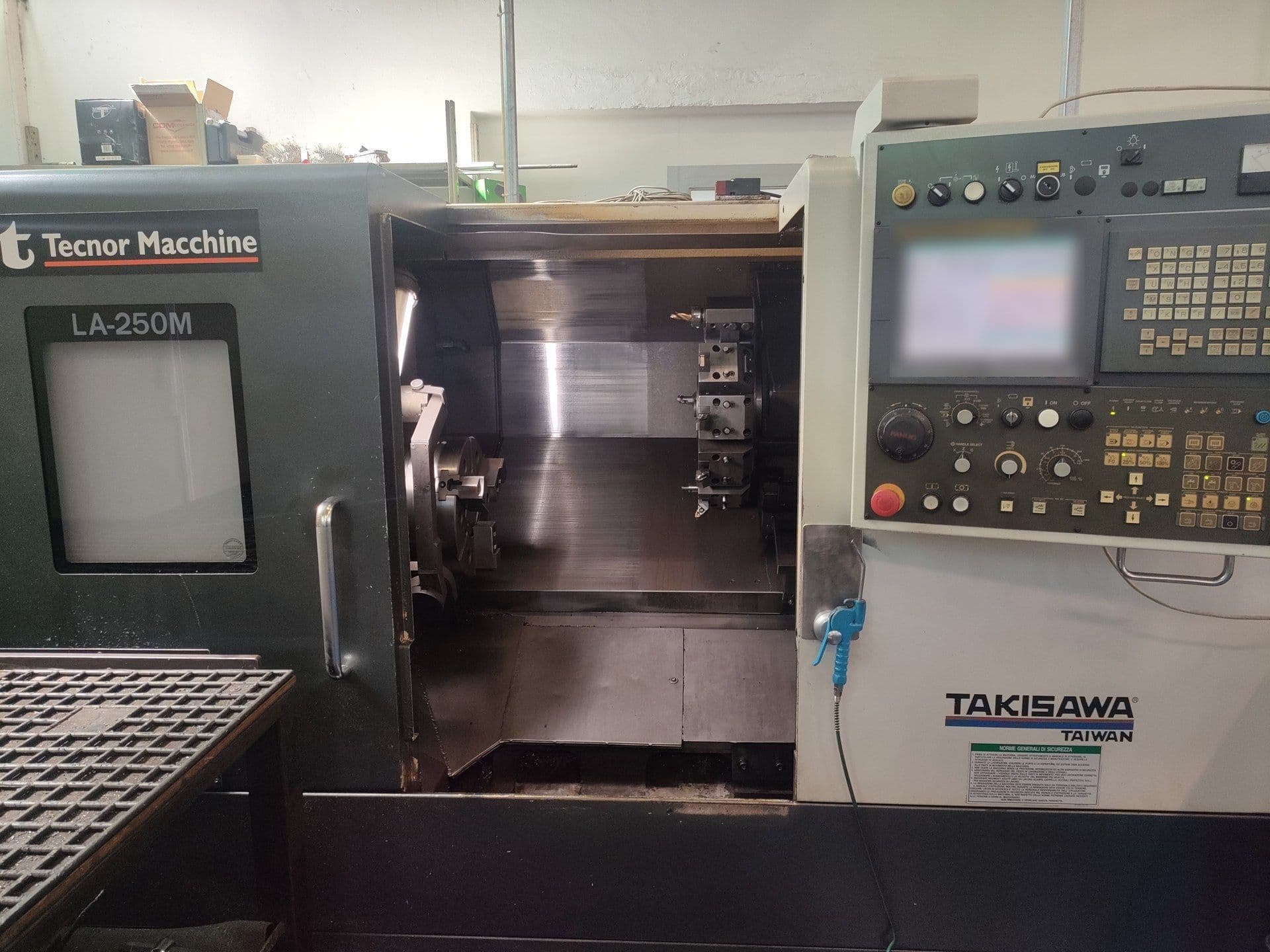 Tornio CNC da ripresa con utensili motorizzati Takisawa LA-250M