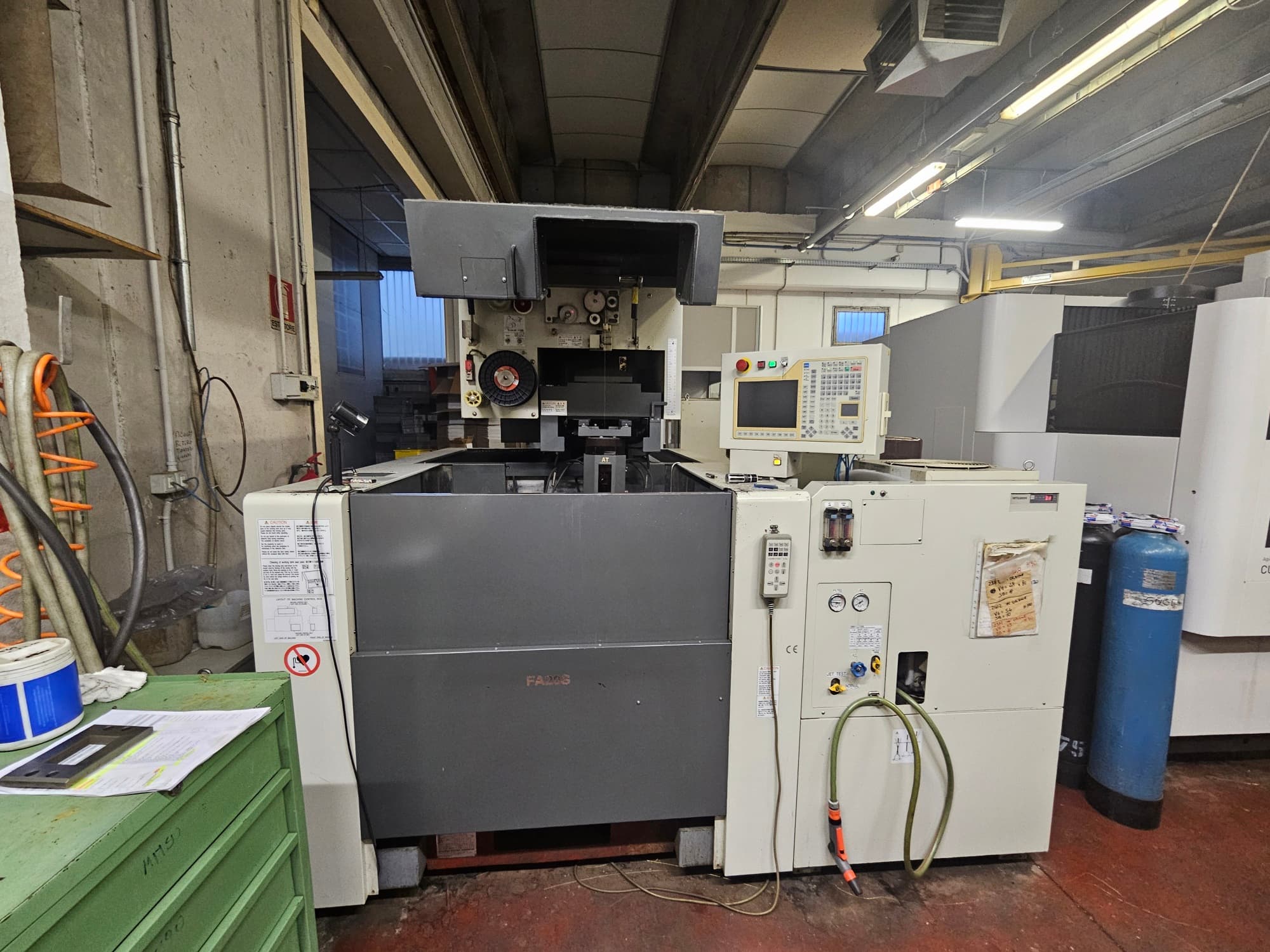 Elettroerosione a filo Mitsubishi FA-20S
