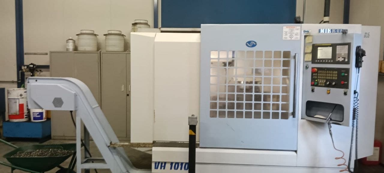 Centro di lavoro verticale Nikkei VH 1010