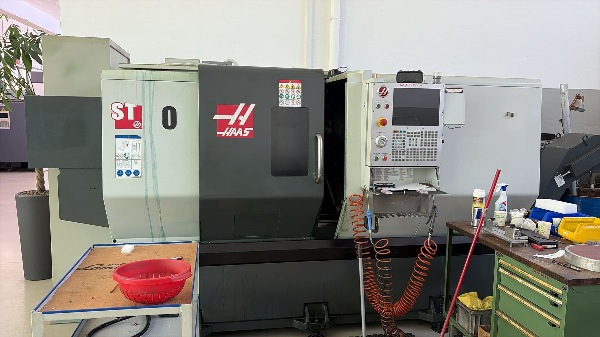 Tornio CNC con asse Y e utensili motorizzati HAAS ST-30Y