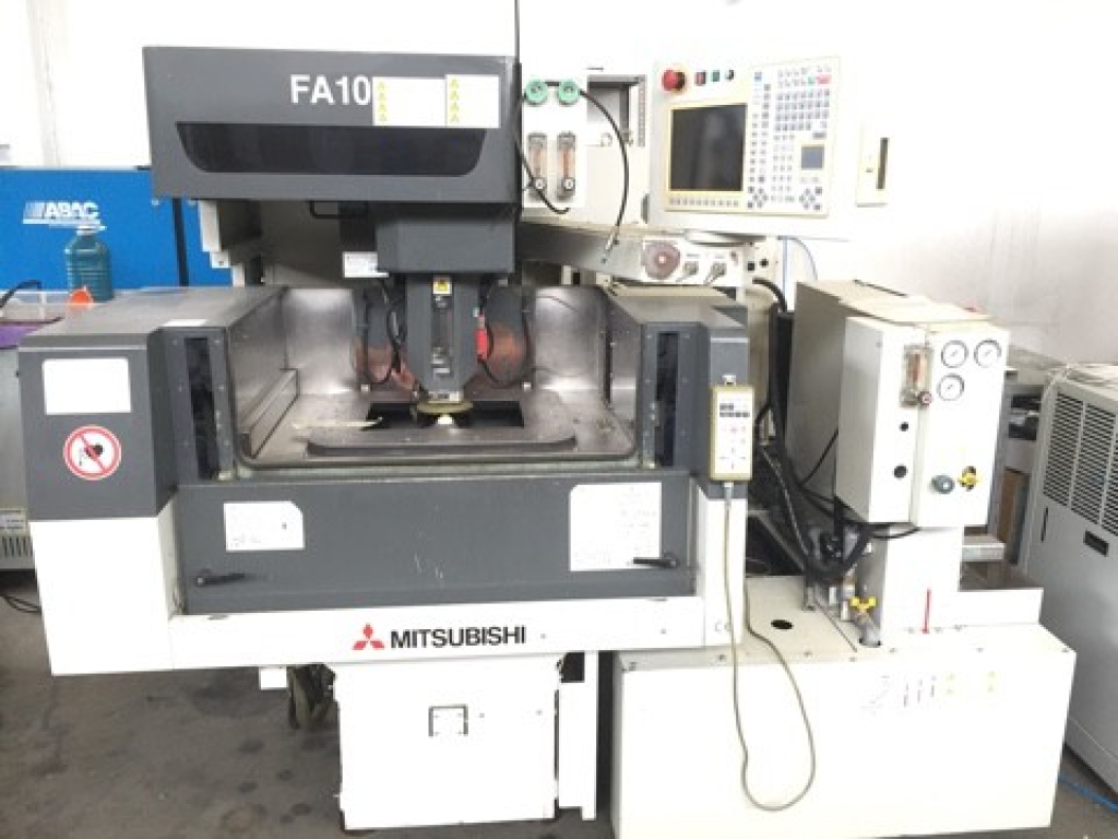 Elettroerosione A Filo Mitsubishi FA10M Elettroerosione A Filo Mitsubishi FA10M